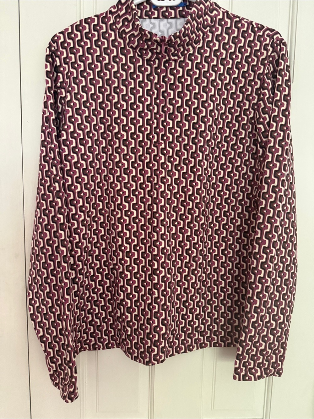 J. McLaughlin women’s Burgandy Geometric 3/4 Zip down Shirt